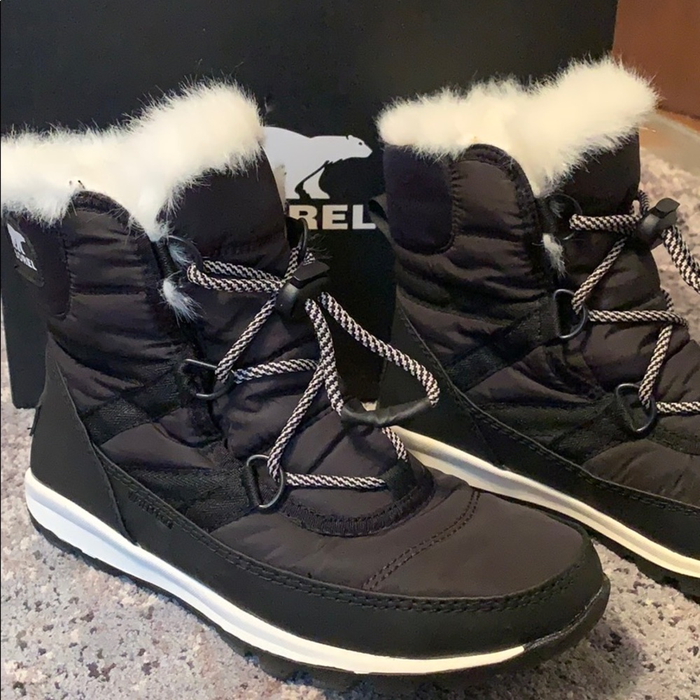 Sorel boots Whitney short lace water proof